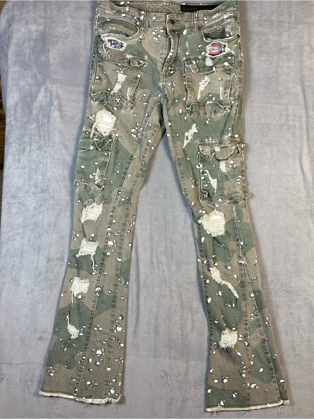 Rockstar Original Kade Camo Stacked Flare Jeans Size 34 Distressed Paint 15x32
